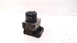 Gebruikte ABS Pomp Hyundai Santafe Prijs € 15,00 Margeregeling aangeboden door Van der Ven Autorecycling B.V.