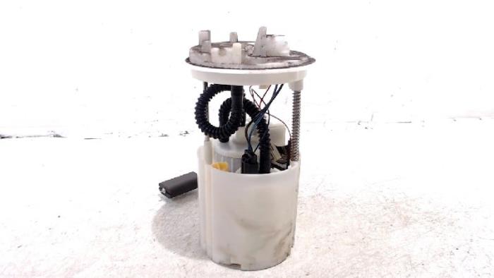 Gebruikte Tank element Pomp Alfa Romeo 147 Prijs € 30,00 Margeregeling aangeboden door Van der Ven Autorecycling B.V.