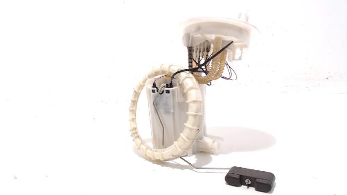 Gebruikte Tank element Pomp Audi A4 Prijs € 30,00 Margeregeling aangeboden door Van der Ven Autorecycling B.V.