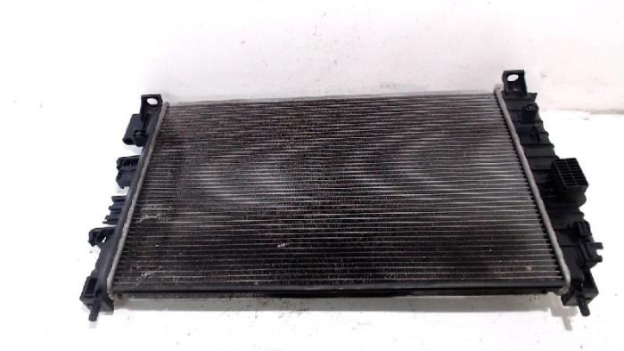 Gebruikte Radiateur Chevrolet Aveo Prijs € 18,00 Margeregeling aangeboden door Van der Ven Autorecycling B.V.
