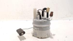 Gebruikte Tank element Pomp Renault Clio Prijs € 15,00 Margeregeling aangeboden door Van der Ven Autorecycling B.V.