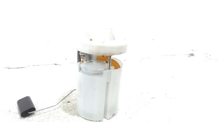 Gebruikte Tank element Pomp Ford Fiesta Prijs € 12,00 Margeregeling aangeboden door Van der Ven Autorecycling B.V.