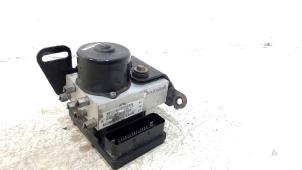 Gebruikte ABS Pomp Jeep Grand Cherokee Prijs € 63,00 Margeregeling aangeboden door Van der Ven Autorecycling B.V.