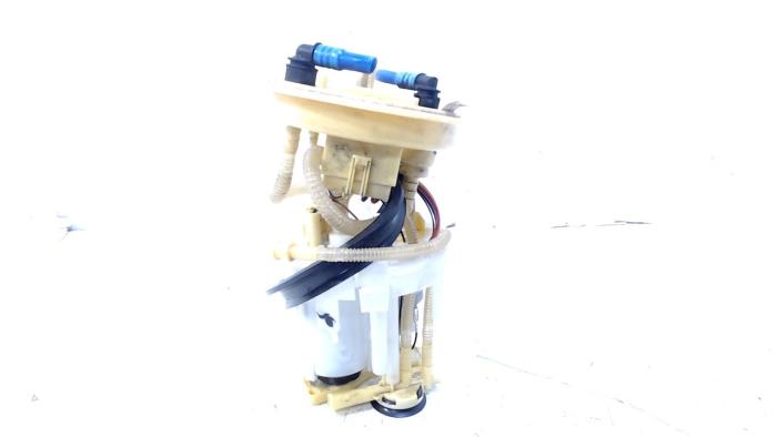 Gebruikte Tank element Pomp Audi A4 Prijs € 36,00 Margeregeling aangeboden door Van der Ven Autorecycling B.V.