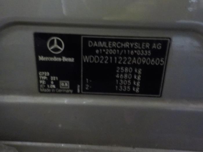 Computer Motormanagement van een Mercedes S-Klasse 2006