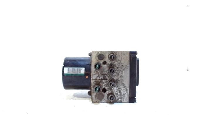 Gebruikte ABS Pomp Peugeot 407 Prijs € 30,00 Margeregeling aangeboden door Van der Ven Autorecycling B.V.