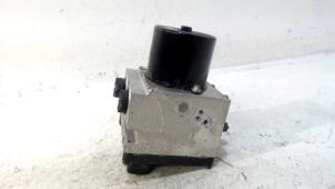 Gebruikte ABS Pomp Peugeot 407 Prijs € 30,00 Margeregeling aangeboden door Van der Ven Autorecycling B.V.