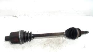 Gebruikte Cardanas links-voor (VWA) Chrysler 300 M Prijs € 20,00 Margeregeling aangeboden door Van der Ven Autorecycling B.V.