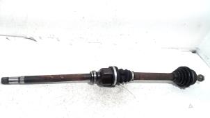 Gebruikte Homokineetas rechts-voor Peugeot 3008 Prijs € 39,00 Margeregeling aangeboden door Van der Ven Autorecycling B.V.