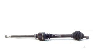 Gebruikte Homokineetas rechts-voor Peugeot 3008 Prijs € 21,00 Margeregeling aangeboden door Van der Ven Autorecycling B.V.