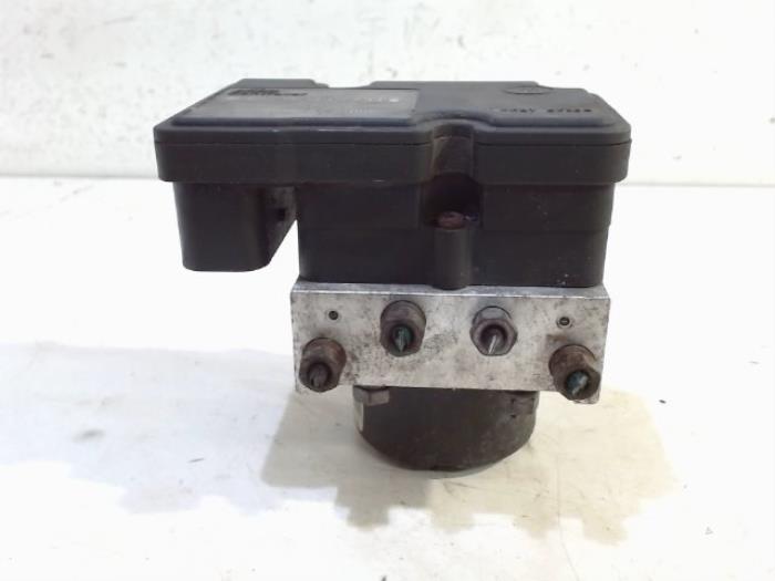 Gebruikte ABS Pomp Citroen C3 Prijs € 42,00 Margeregeling aangeboden door Van der Ven Autorecycling B.V.