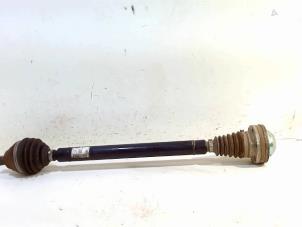 Gebruikte Cardanas rechts-voor (VWA) Volkswagen Tiguan Prijs € 33,00 Margeregeling aangeboden door Van der Ven Autorecycling B.V.