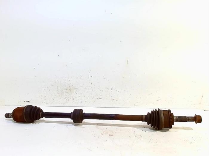 Gebruikte Steekas rechts-voor Nissan Primera Prijs € 21,00 Margeregeling aangeboden door Van der Ven Autorecycling B.V.