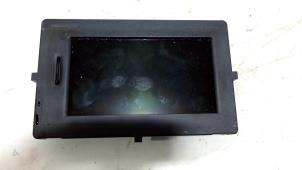 Gebruikte Navigatie Display Renault Grand Scenic Prijs € 117,00 Margeregeling aangeboden door Van der Ven Autorecycling B.V.