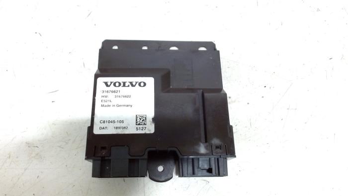 Gebruikte Computer Diversen Volvo V90 Prijs € 117,00 Margeregeling aangeboden door Van der Ven Autorecycling B.V.