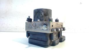 Gebruikte ABS Pomp Renault Twingo Prijs € 18,00 Margeregeling aangeboden door Van der Ven Autorecycling B.V.