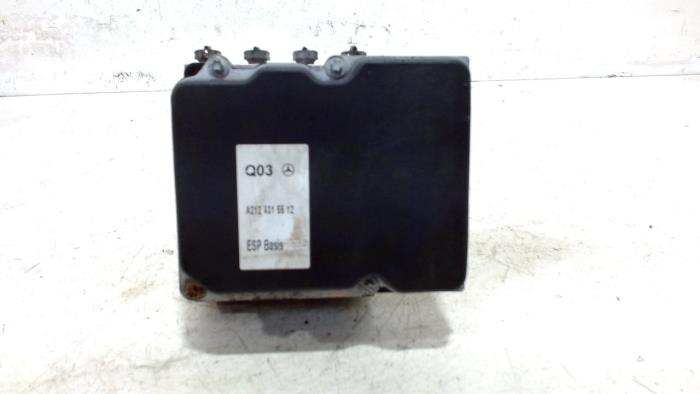 Gebruikte ABS Pomp Mercedes E-Klasse Prijs € 96,00 Margeregeling aangeboden door Van der Ven Autorecycling B.V.