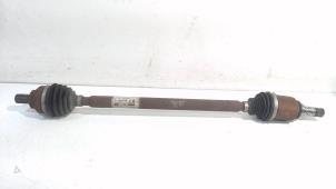 Gebruikte Aandrijfas rechts-voor Renault Twingo Prijs € 18,00 Margeregeling aangeboden door Van der Ven Autorecycling B.V.