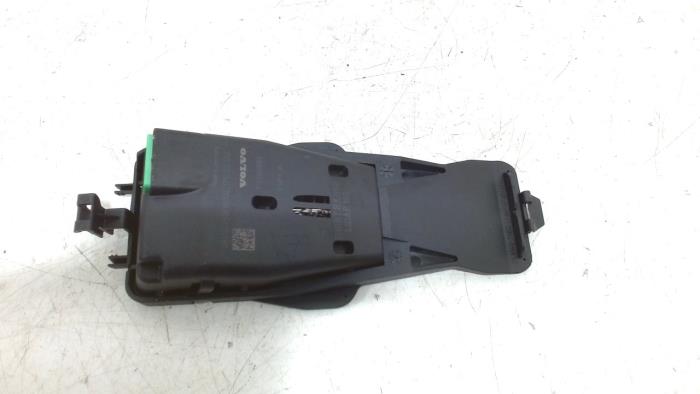 Cruise control sensor van een Volvo V40 2013