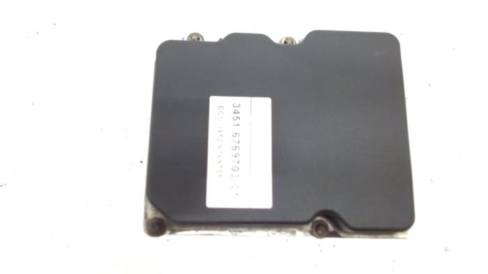Gebruikte ABS Pomp BMW 5-Serie Prijs € 50,00 Margeregeling aangeboden door Van der Ven Autorecycling B.V.