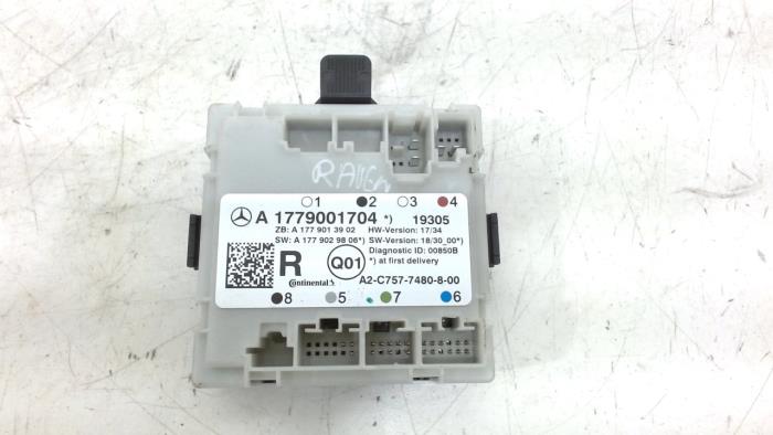 Gebruikte Computer Diversen Mercedes B-Klasse Prijs € 15,00 Margeregeling aangeboden door Van der Ven Autorecycling B.V.