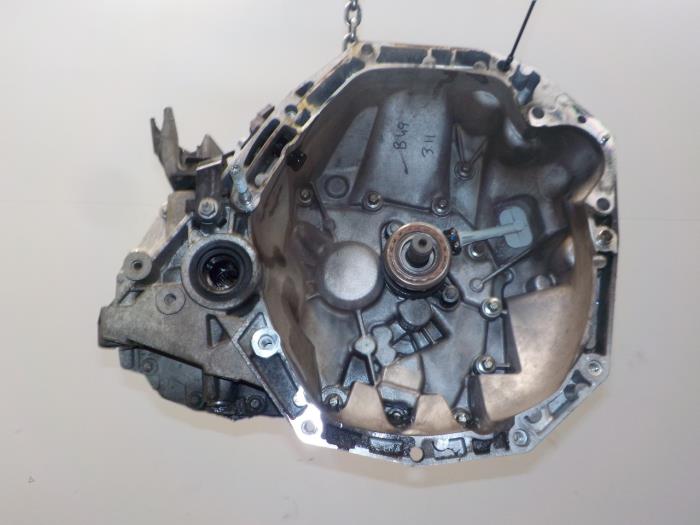 Gebruikte Schakelbakrubber Renault Megane Prijs € 549,99 Margeregeling aangeboden door Van der Ven Autorecycling B.V.
