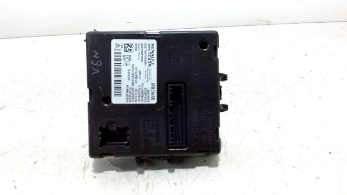Gebruikte Computer Diversen Renault Captur Prijs € 50,00 Margeregeling aangeboden door Van der Ven Autorecycling B.V.