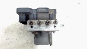 Gebruikte ABS Pomp Mercedes Citan Prijs € 135,00 Margeregeling aangeboden door Van der Ven Autorecycling B.V.