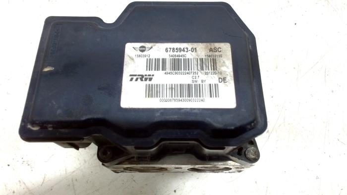Gebruikte ABS Pomp Mini Mini Prijs € 95,00 Margeregeling aangeboden door Van der Ven Autorecycling B.V.