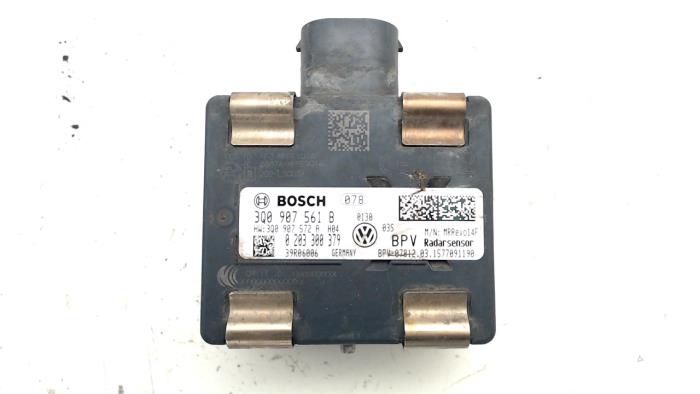 Gebruikte Cruise control sensor Volkswagen Passat Prijs € 150,00 Margeregeling aangeboden door Van der Ven Autorecycling B.V.