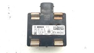 Gebruikte Cruise control sensor Volkswagen Passat Prijs € 150,00 Margeregeling aangeboden door Van der Ven Autorecycling B.V.