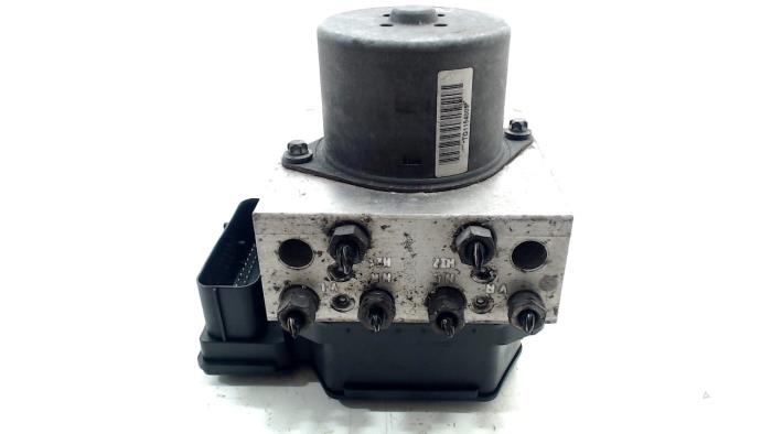 Gebruikte ABS Pomp Mini ONE Prijs € 95,00 Margeregeling aangeboden door Van der Ven Autorecycling B.V.