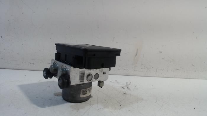 Gebruikte ABS Pomp Opel Insignia Prijs € 95,00 Margeregeling aangeboden door Van der Ven Autorecycling B.V.