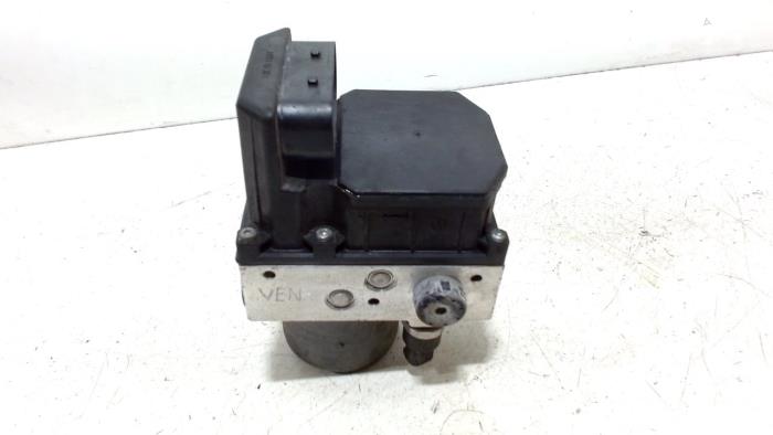 Gebruikte ABS Pomp Alfa Romeo GT Prijs € 85,00 Margeregeling aangeboden door Van der Ven Autorecycling B.V.