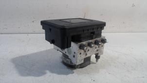 Gebruikte ABS Pomp Renault Megane Prijs € 150,00 Margeregeling aangeboden door Van der Ven Autorecycling B.V.