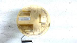 Gebruikte Brandstofpomp Elektrisch Renault Clio Prijs € 50,00 Margeregeling aangeboden door Van der Ven Autorecycling B.V.