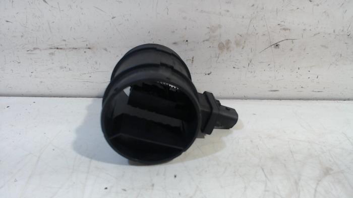 Luchtmassameter van een Vauxhall Astra 2012