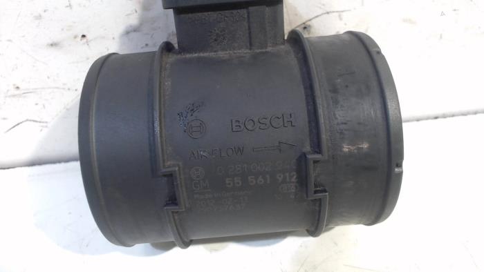 Luchtmassameter van een Vauxhall Astra 2012