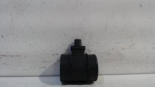 Gebruikte Luchtmassameter Vauxhall Astra Prijs € 25,00 Margeregeling aangeboden door Van der Ven Autorecycling B.V.