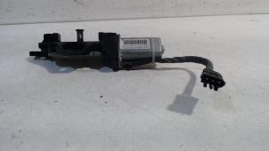 Gebruikte Ruitenwissermotor achter BMW 7-Serie Prijs € 45,00 Margeregeling aangeboden door Van der Ven Autorecycling B.V.