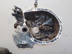 Gebruikte Versnellingsbak Peugeot 208 Prijs € 174,00 Margeregeling aangeboden door Van der Ven Autorecycling B.V.