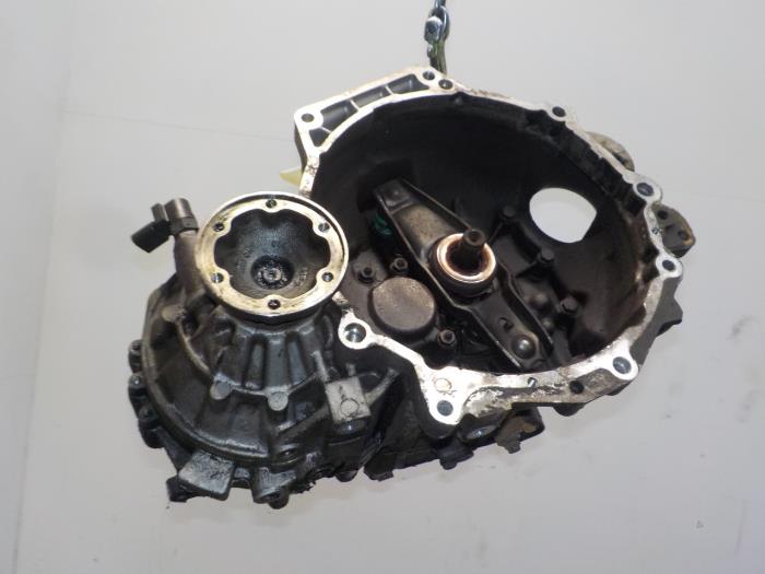 Gebruikte Versnellingsbak Volkswagen Beetle Prijs € 174,99 Margeregeling aangeboden door Van der Ven Autorecycling B.V.