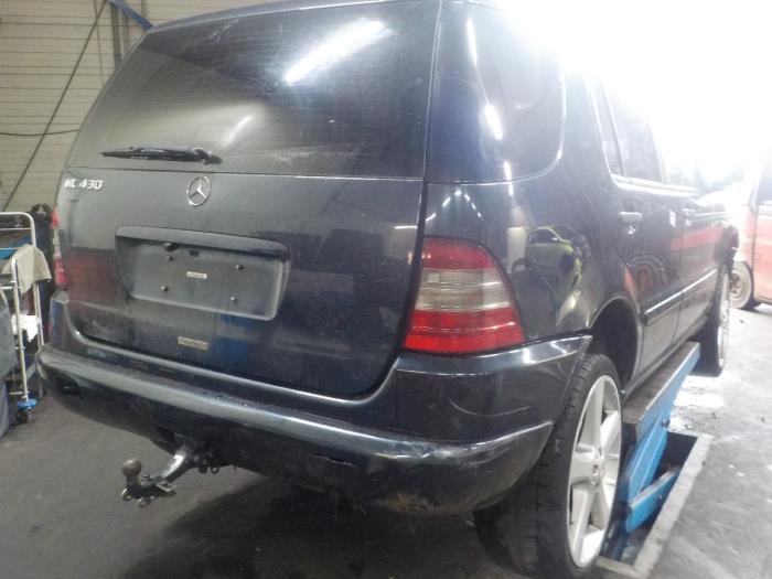 Versnellingsbak van een Mercedes ML-Klasse 1999