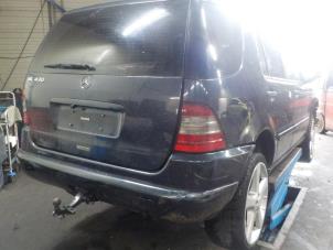 Versnellingsbak van een Mercedes ML-Klasse 1999