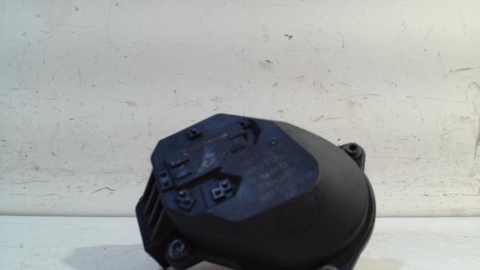 Gebruikte Gasklephuis Audi A4 Prijs € 45,00 Margeregeling aangeboden door Van der Ven Autorecycling B.V.