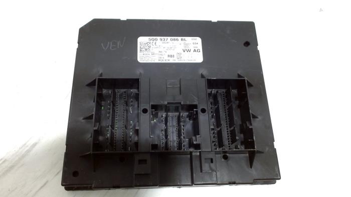 Gebruikte Module Bodycontrol Volkswagen Touran Prijs € 125,00 Margeregeling aangeboden door Van der Ven Autorecycling B.V.