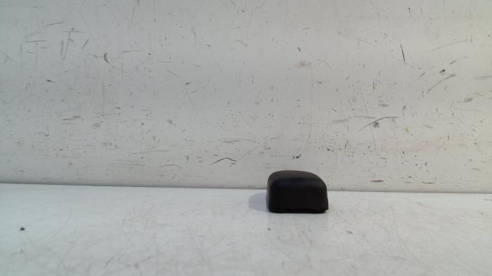 Gebruikte Sensor regen Toyota Funcruiser Prijs € 40,00 Margeregeling aangeboden door Van der Ven Autorecycling B.V.