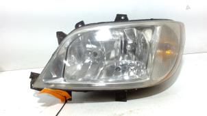 Gebruikte Linker Koplamp Mercedes 410D/410 Prijs € 75,00 Margeregeling aangeboden door Van der Ven Autorecycling B.V.