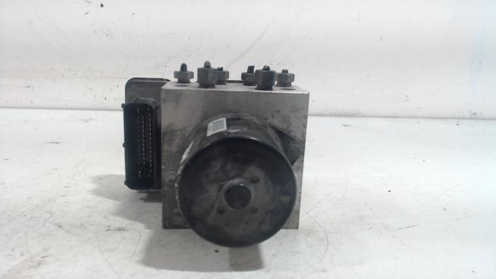 Gebruikte ABS Pomp Opel Insignia Prijs € 95,00 Margeregeling aangeboden door Van der Ven Autorecycling B.V.