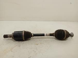 Gebruikte Aandrijfas links-voor BMW 2-Serie Prijs € 144,00 Margeregeling aangeboden door Van der Ven Autorecycling B.V.